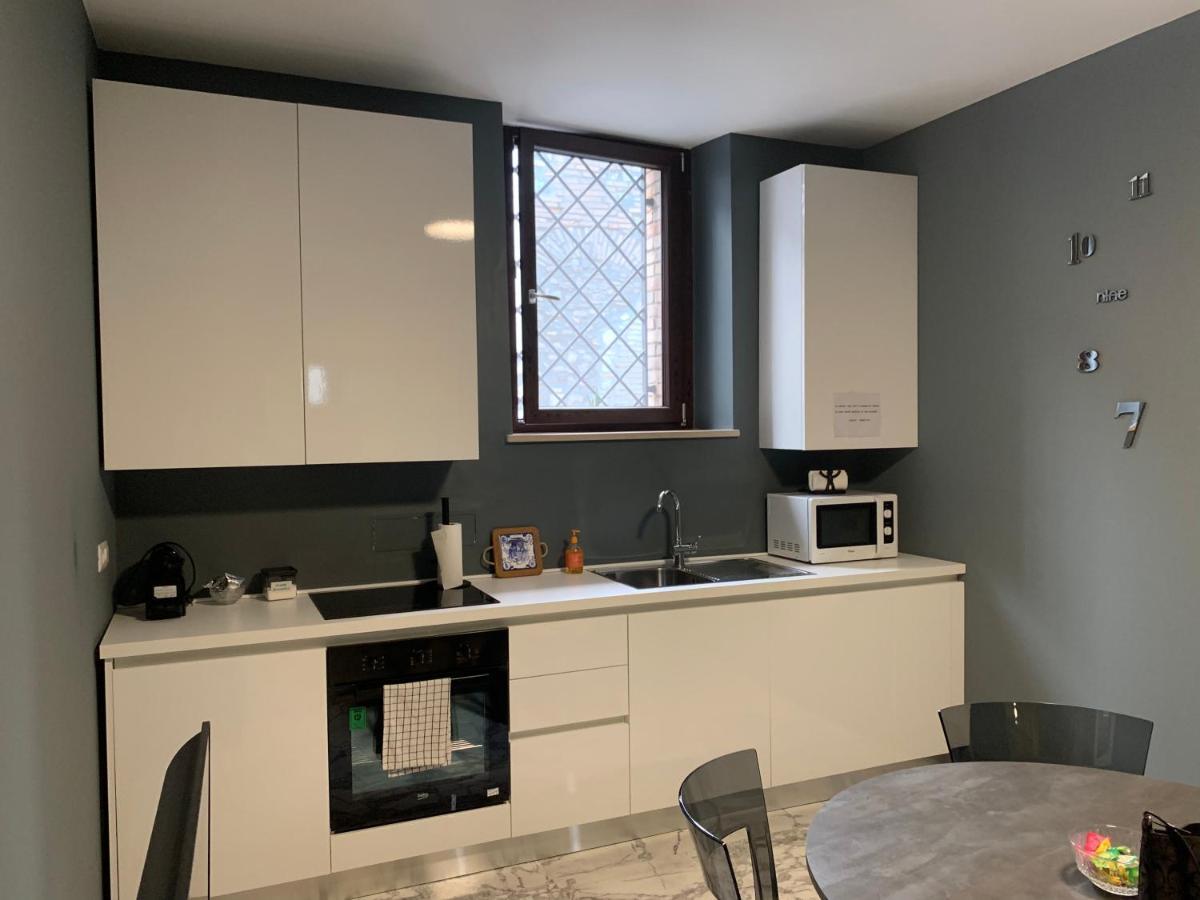 Modern City Center Apartment Benevento Exteriör bild